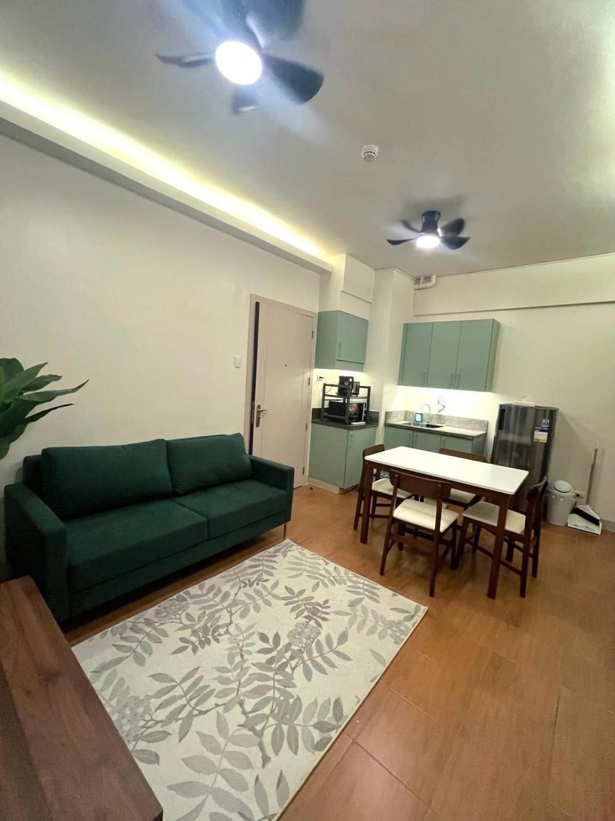 Bed and Breakfast Pioneer Woodlands à Mandaluyong Extérieur photo