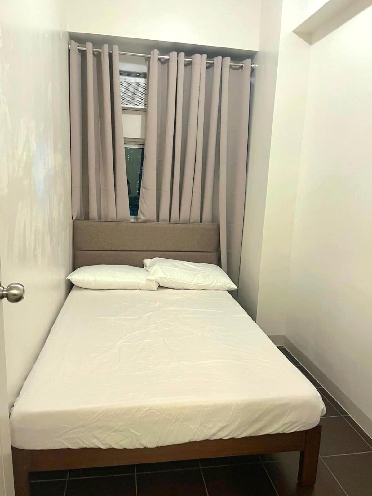 Bed and Breakfast Pioneer Woodlands à Mandaluyong Extérieur photo