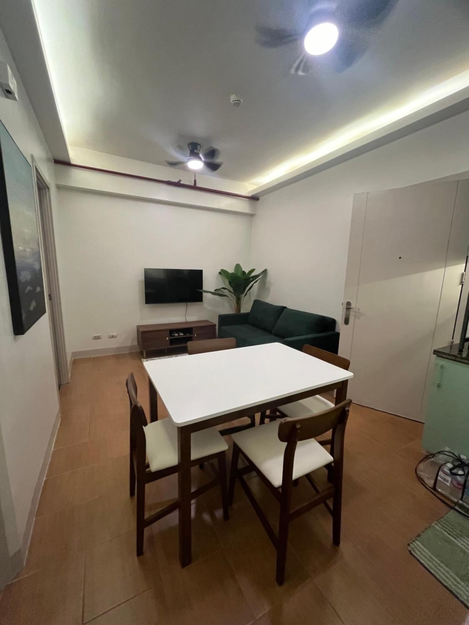 Bed and Breakfast Pioneer Woodlands à Mandaluyong Extérieur photo